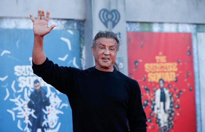 Sylvester Stallone lần đầu chia sẻ nhiều ký ức đau đớn về tuổi thơ.