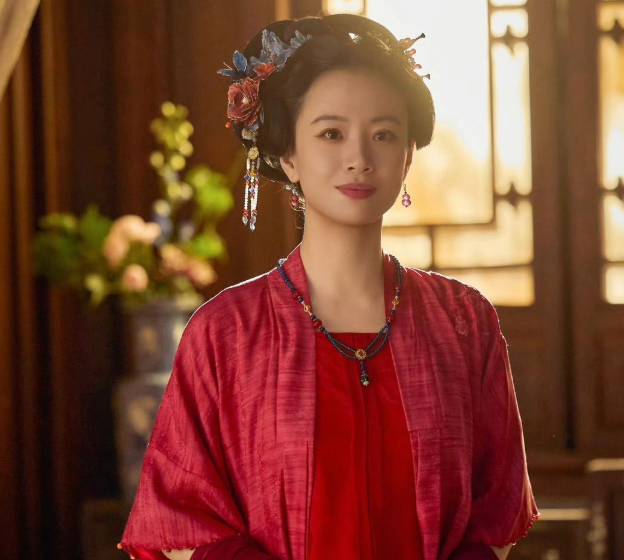 Lý Mộng vào vai Triệu Tinh Đường, người từng là Lâm phu nhân trước khi Lan Hương bước vào cuộc đời Lâm Cẩm Kỳ. Nhân vật có xuất thân và địa vị, từng giữ vị trí chính thê trong Lâm gia.