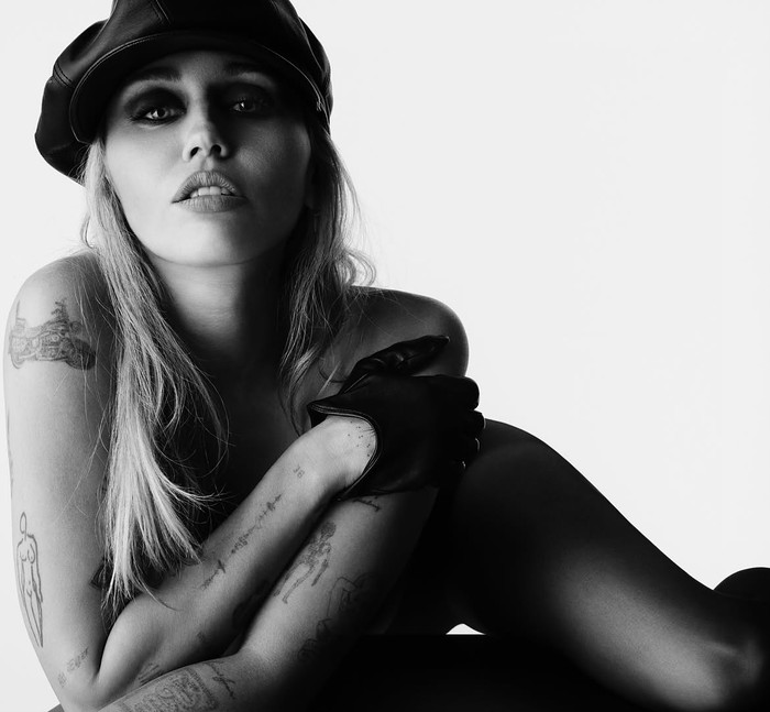 Miley Cyrus đạt #1 Billboard 200 sau hơn một thập kỷ Ảnh 2