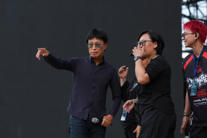 Danh ca Tuấn Ngọc gây chú ý khi tham gia dự án Symphony In Moonlight.