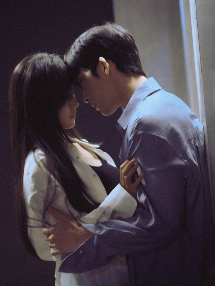Tỉnh Bách Nhiên và Tôn Thiên đóng chính phim Đầu xuân tươi sáng.