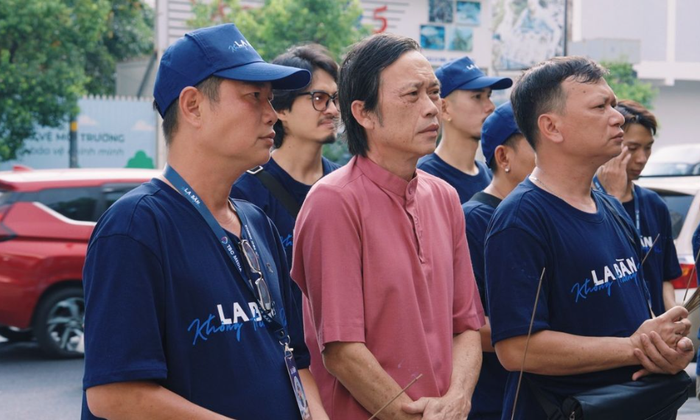 Từ thầy Thạch trong Người được chọn đến La bàn không hướng Bắc, Hoài Linh đang tìm kiếm những nhân vật phù hợp hơn với tuổi đời và trải nghiệm của mình.