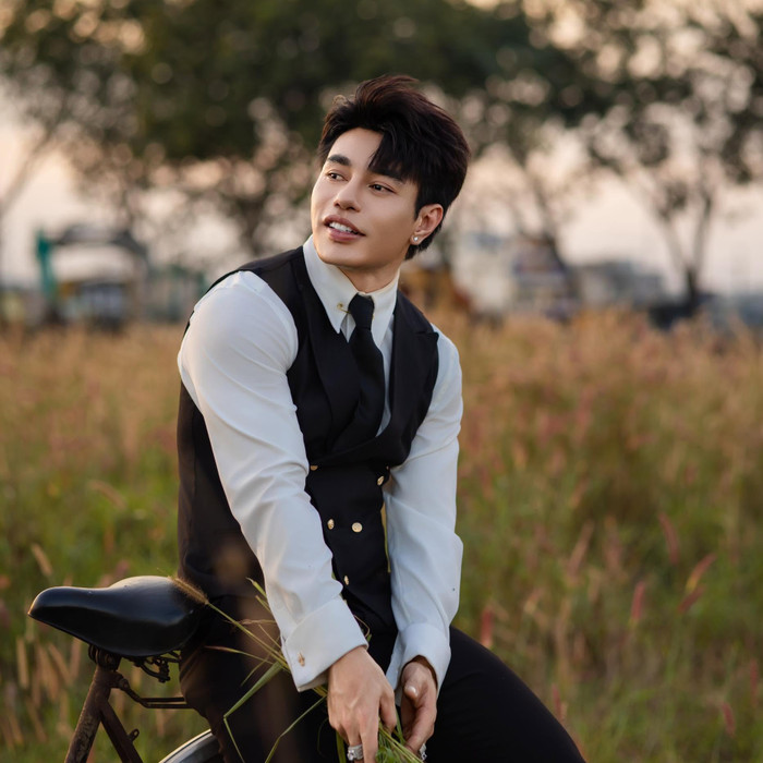 Lê Dương Bảo Lâm được nhiều khán giả yêu thích nhờ tính cách hài hước, gần gũi.