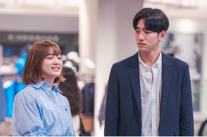 On Ma Eum (Kim Sejeong) từng là vận động viên judo cấp quốc gia nhưng phải từ bỏ sự nghiệp vì chấn thương. Sau đó, cô bắt đầu công việc mới tại bộ phận biên tập của một công ty webtoon. Tại đây, Ma Eum phải học cách thích nghi với môi trường công sở đầy cạnh tranh. Bên cạnh cô là phó tổng biên tập Seok Ji Hyung (Choi Daniel) và nhân viên mới Goo Joon Yeong (Nam Yoon Su). Phim không chỉ tập trung vào tình yêu mà còn kể câu chuyện về những người trẻ tìm kiếm vị trí của mình trong công việc, học cách trưởng thành và hỗ trợ nhau.