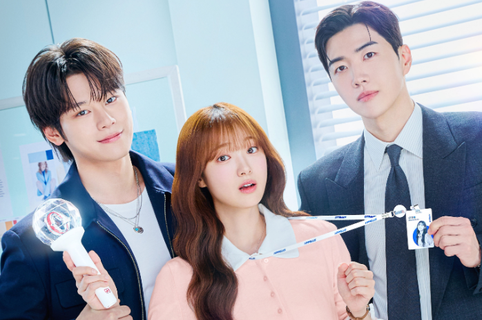 Nam Da Reum (Kim Hye Jun) là một fan lâu năm của nam thần tượng Lee Chan (Cha Woo Min). Vì muốn được gặp thần tượng, cô quyết định rời công ty lớn để gia nhập nền tảng thời trang APPELLO - nơi Lee Chan đồng sáng lập. Tuy nhiên, thay vì có cơ hội tiếp cận thần tượng như mong đợi, Da Reum lại thường xuyên làm việc cùng Kang Ha Gi (Kang Hoon), CEO của công ty. Càng tiếp xúc với vị sếp khó tính và tỉ mỉ, cô càng bắt đầu có những cảm xúc khó gọi tên. Điểm thú vị của phim nằm ở tình huống nữ chính gia nhập công ty vì thần tượng nhưng cuối cùng lại rung động trước chính người sếp của mình, tạo nên chuyện tình tay ba đầy hài hước.