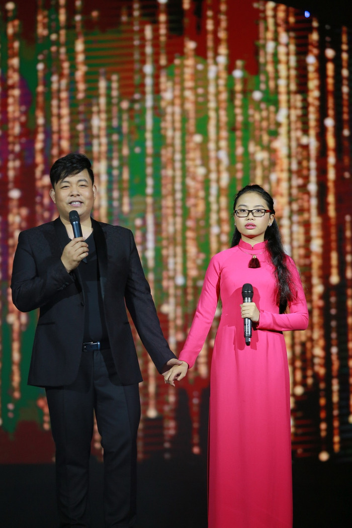 Phương Mỹ Chi từng được Quang Lê dìu dắt nhiều năm trước khi rời công ty của nam ca sĩ.