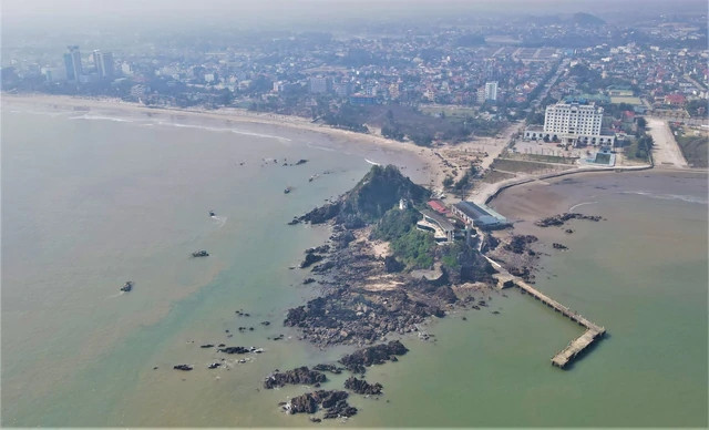 Ngắm đảo Lan Châu từ trên cao. Ảnh: Nhịp sống thị trường