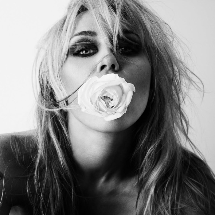 Miley Cyrus bước vào 'lãnh địa' của Madonna và Lady Gaga Ảnh 1