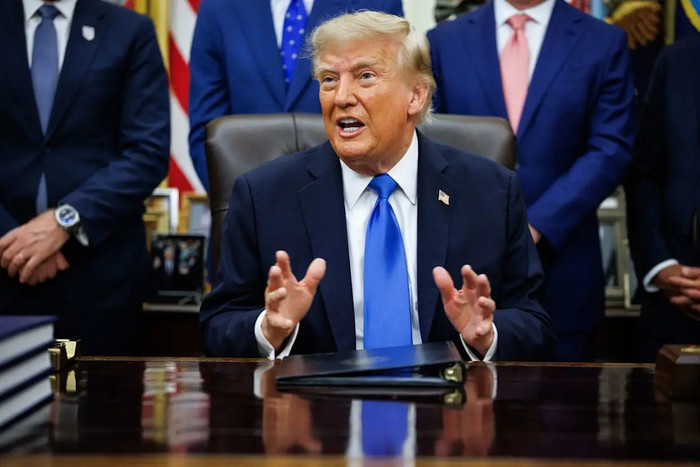Tổng thống Mỹ Donald Trump tiếp tục khẳng định quan điểm của mình rằng Harry và Meghan đã thiếu tôn trọng gia đình hoàng gia Windsor.&nbsp; (Bloomberg).