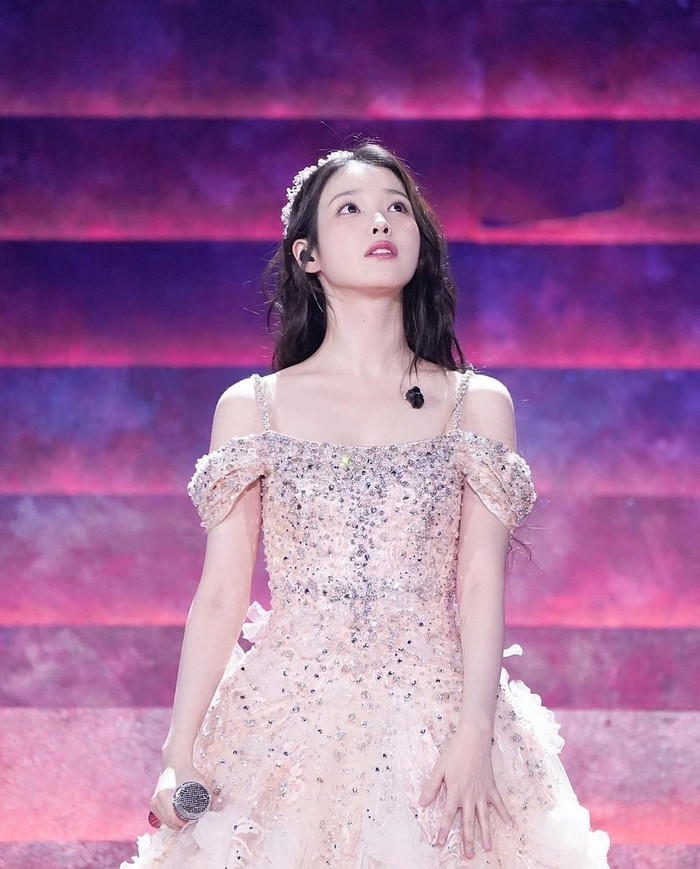 IU bất ngờ trở lại với ca khúc mới sau khi hoãn album và tour diễn Ảnh 1
