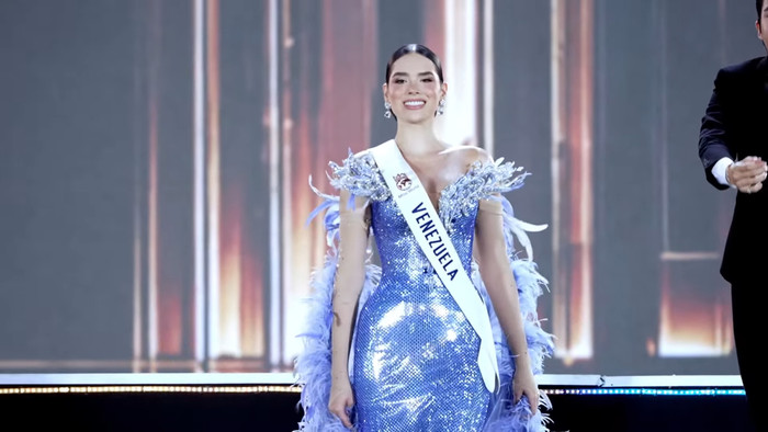 Trực tiếp chung kết Miss World 2026: Bảo Ngọc tự hào vẫy cờ mở màn đêm thi Ảnh 4