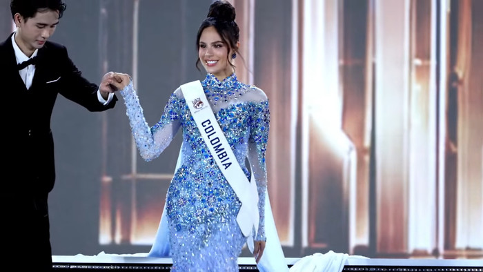 Trực tiếp chung kết Miss World 2026: Bảo Ngọc tự hào vẫy cờ mở màn đêm thi Ảnh 2