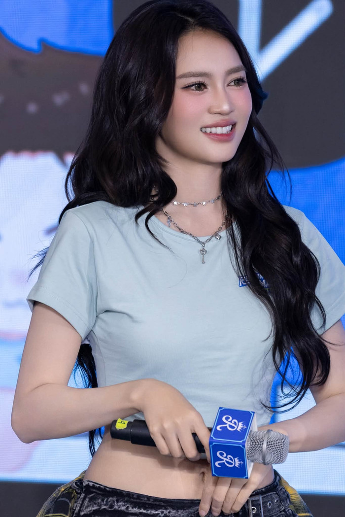 Ninh Dương Lan Ngọc duy trì sức hút sau nhiều năm hoạt động nghệ thuật.