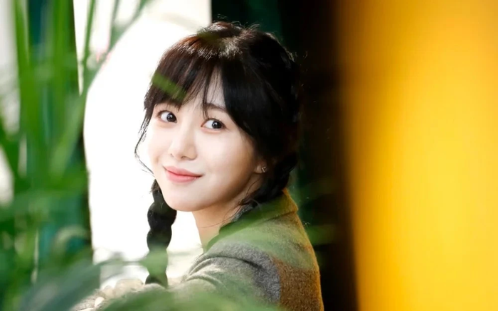 Kwon Mina mới đây gây chú ý khi công khai những mâu thuẫn với chị gái ruột.