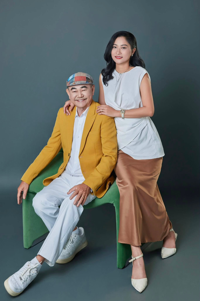 Một bữa ăn giản dị do bà xã Chân Chân chuẩn bị cũng đủ trở thành niềm vui đời thường của NSND Việt Anh ở tuổi 68.