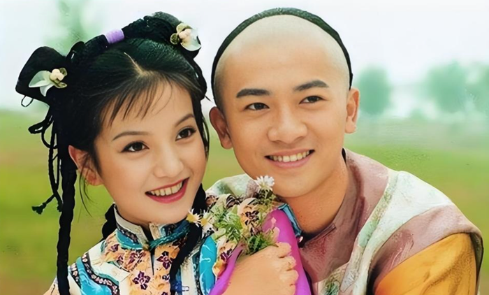 Triệu Vy - Tô Hữu Bằng trong “Hoàn Châu Cách Cách“. Ảnh VieON