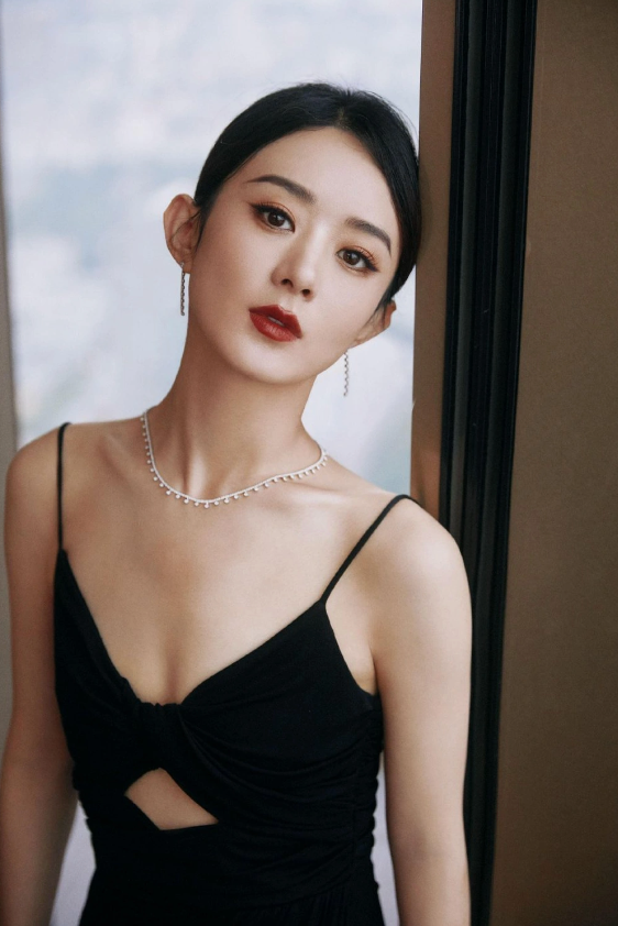 Triệu Lệ Dĩnh.