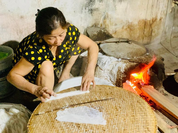 Chợ quê Nghệ An với đầy các món đặc sản. Ảnh: Sưu tầm