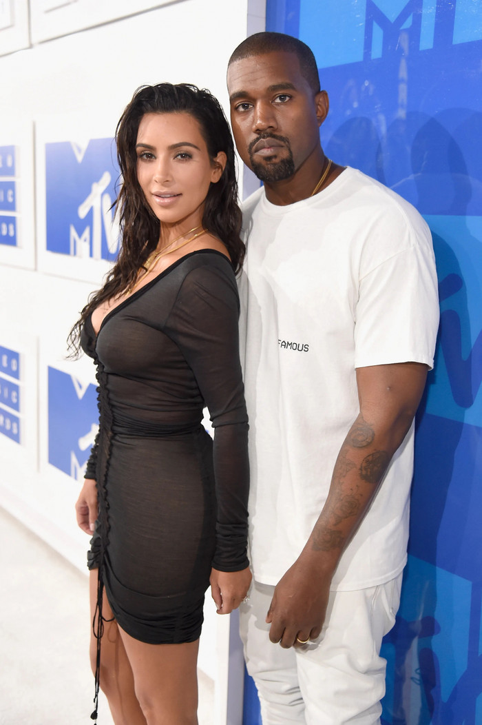 Kanye West và Kim Kardashian xuất hiện ủng hộ con gái sau 4 năm ly hôn Ảnh 6