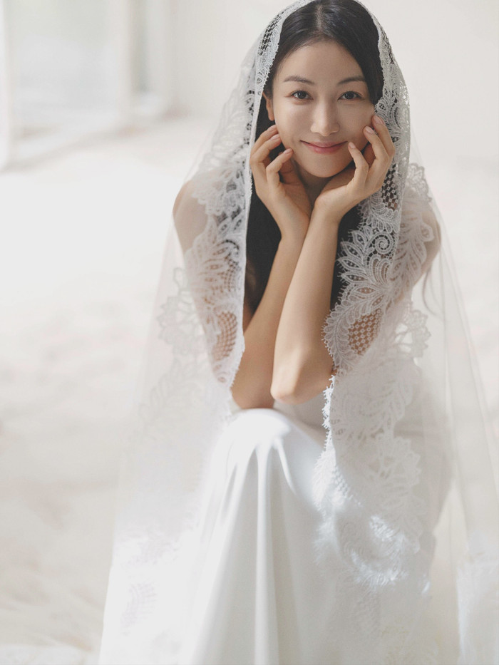 Kim Ok Bin kết hôn vào năm ngoái, giữ kín chuyện đời tư.