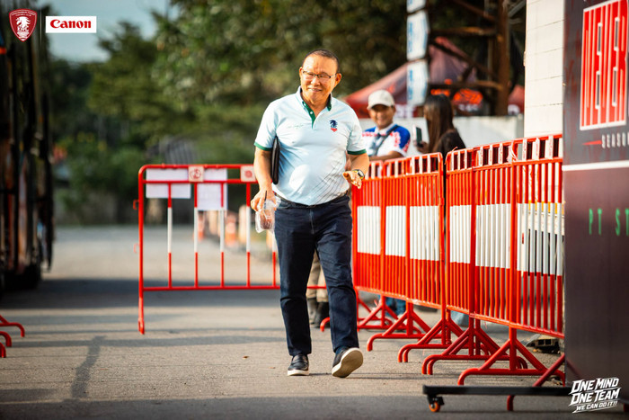 HLV Park Hang Seo đã có màn ra mắt đáng chú ý tại bóng đá Thái Lan khi giúp Kanchanaburi Power FC ngược dòng đánh bại PT Satun với tỷ số 4-2.&nbsp;