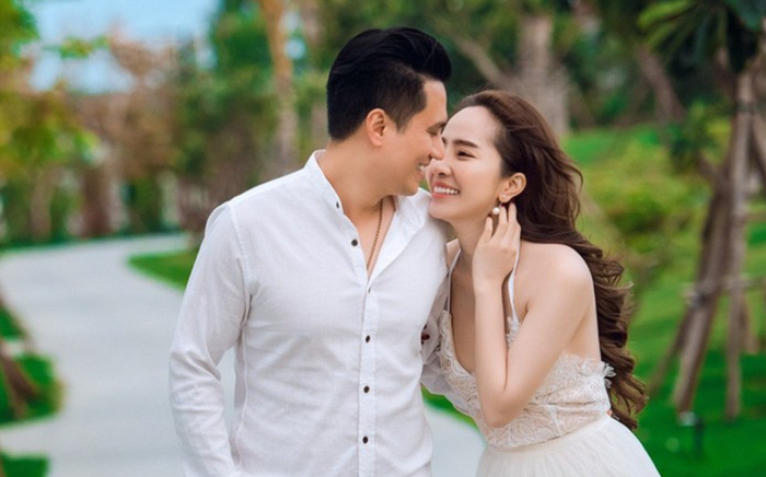 Việt Anh và Quỳnh Nga đều là những gương mặt quen thuộc của phim truyền hình Việt, sở hữu nhiều vai diễn được khán giả nhớ đến.