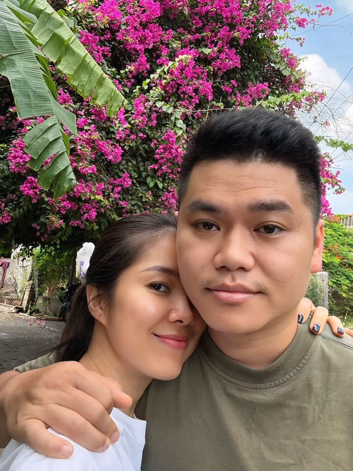 Lê Phương hiện có hôn nhân hạnh phúc bên chồng.