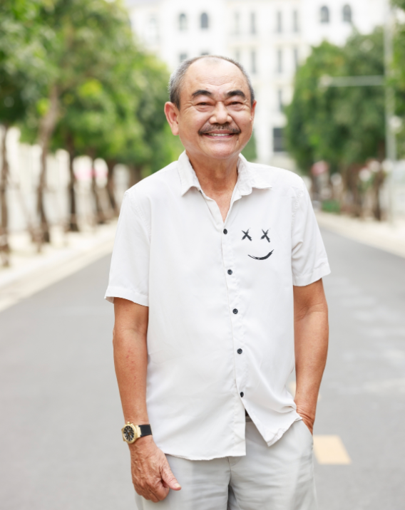 NSND Việt Anh.