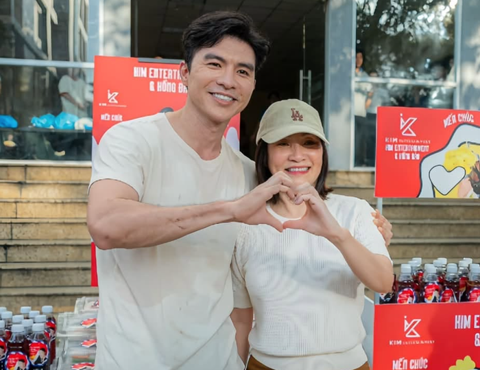 Màn tương tác giữa Hồng Đào và Steven Nguyễn thu hút sự chú ý của khán giả. Ảnh: FBNV