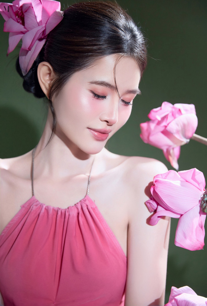 Thời sinh viên, Thu Hiền rất tích cực tham gia công tác Đoàn.