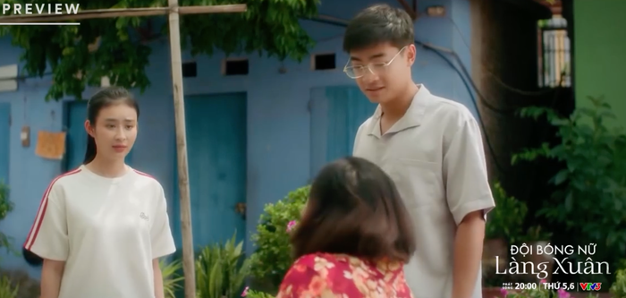 Minh (Thảo My) tự ý ký hợp đồng rồi rời nhà lên thành phố tìm cơ hội, khiến ông Khiêm (NSND Trung Anh) vô cùng tức giận.&nbsp;