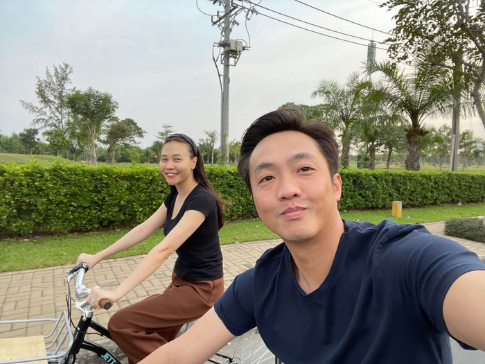 Số khác cũng dành những lời khen ngợi cho bà xã Cường Đô La - Đàm Thu Trang.