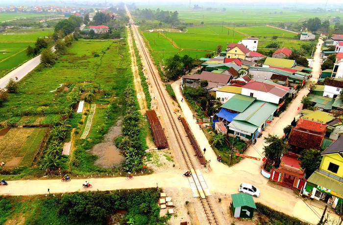 Tuyến đường sắt bắc qua địa bàn xã Hưng Nguyên Nghệ An. Ảnh: báo Xây dựng