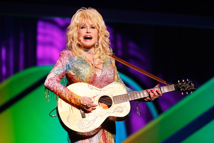 Hơn 175.000 người đồng ý sân bay Nashville đổi tên Dolly Parton Ảnh 2