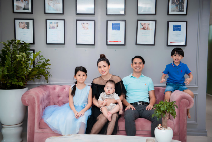 Ca sĩ Ngọc Hiền nghẹn ngào khi được hỏi về con trai tự kỷ Ảnh 4