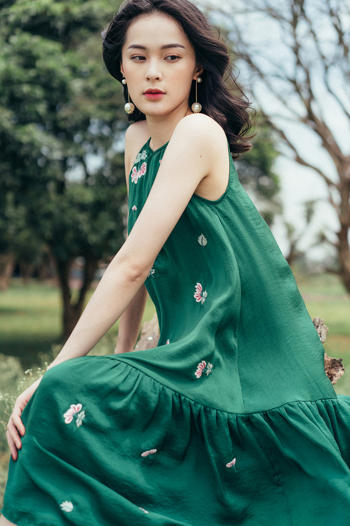 Nàng Tấm’ Hạ Vi 'hở bạo' khoe lưng trần gợi cảm ở tuổi 27 Ảnh 15