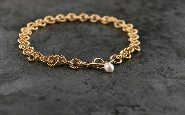 Cháu gái 18 tuổi dẫn nhóm bạn xông vào nhà cướp tài sản của bà ngoại Ảnh 2