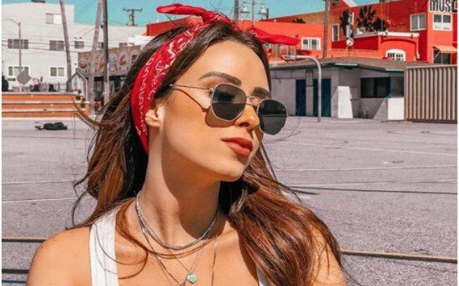 8 ý tưởng tạo kiểu tóc xinh đón hè với khăn Bandana Ảnh 2