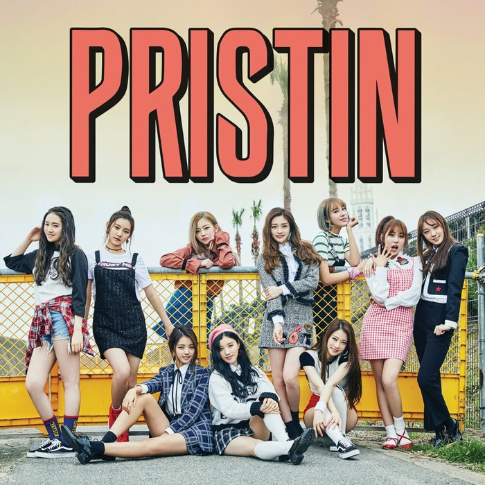 Pinky và Nayoung debut với PRISTIN nhưng nhanh chóng tan rã.