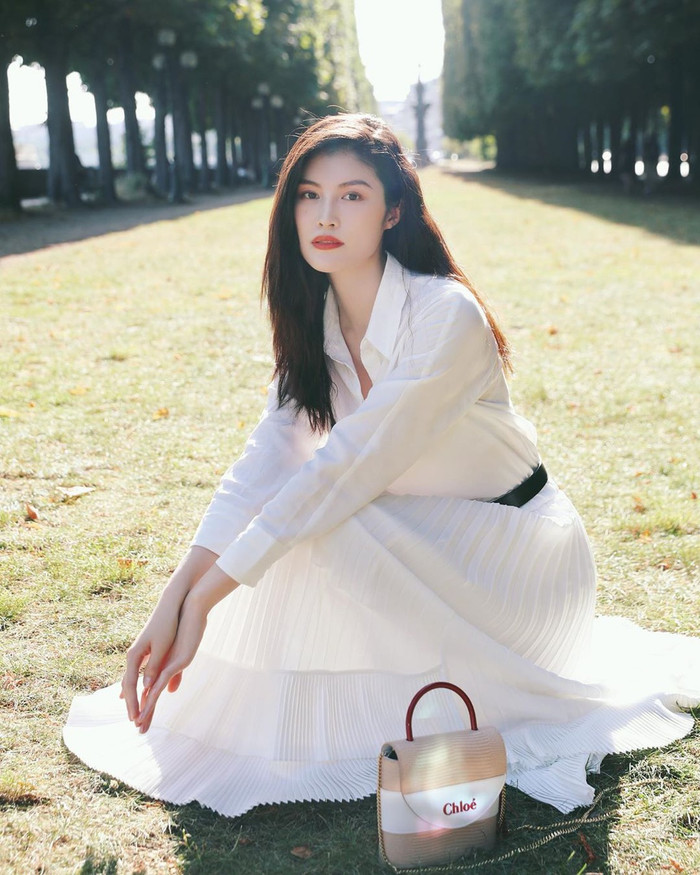 Thiên thần nội y Victoria's Secret Trung Quốc dính nghi án phẫu thuật thẩm mỹ Ảnh 11