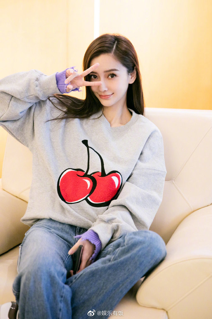 Angelababy chính thức rời khỏi công ty quản lý, tự phát triển một cách độc lập Ảnh 6