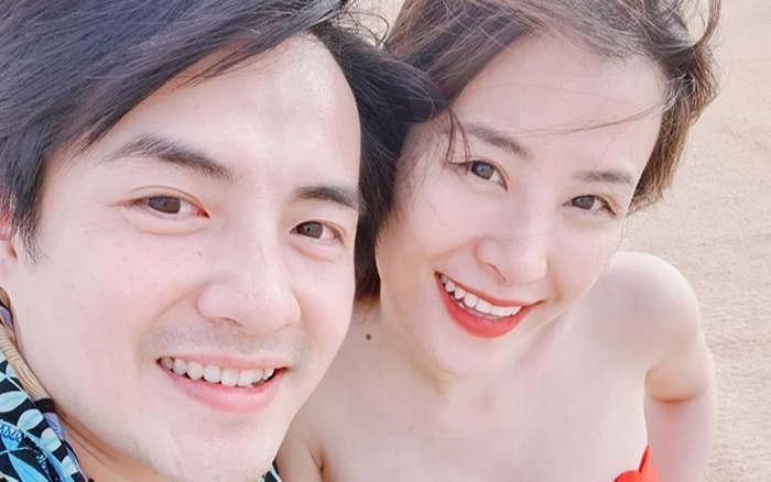 Đông Nhi diện bikini tươi tắn khoe bụng bầu lộ rõ bên ông xã Ông Cao Thắng Ảnh 2