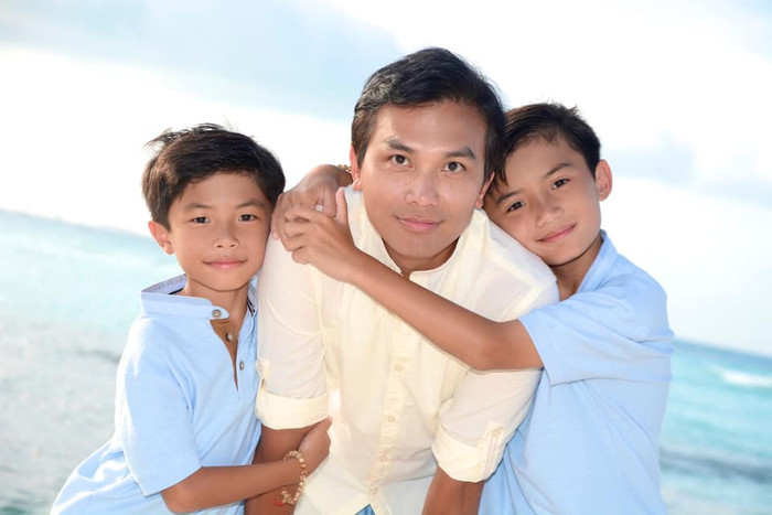 Ca sĩ Mạnh Quỳnh bất ngờ khoe hình ảnh hai con trai lớn phổng phao Ảnh 3