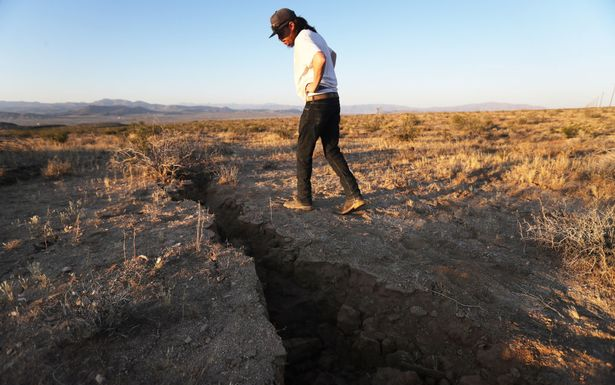 Trí tuệ nhân tạo giải quyết bí ẩn về 22.000 trận động đất siêu nhỏ Ảnh 2