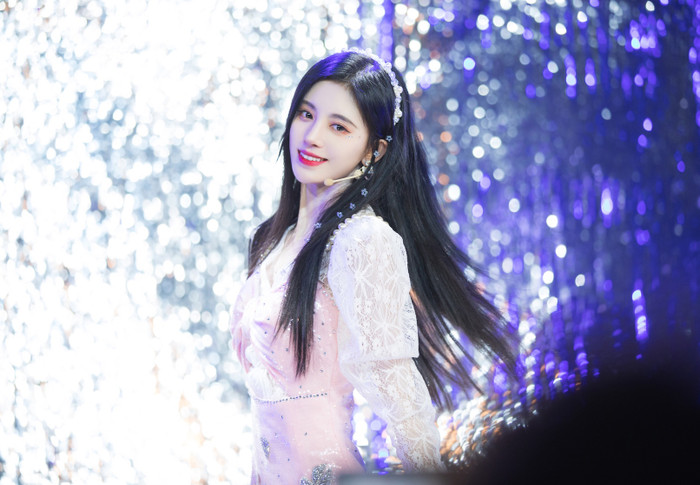 Cúc Tịnh Y bỗng dưng xuất hiện trong hot search chỉ vì kích cỡ khẩu trang Ảnh 5