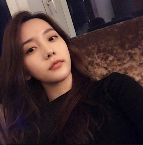 Bạn gái cũ T.O.P (Bigbang) tiết lộ thông tin bí mật vụ ma túy của B.I (iKON): Knet ủng hộ, khen xinh đẹp! Ảnh 11