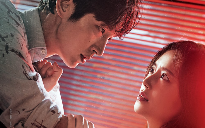 Lee Joon Gi nói về bạn diễn Moon Chae Won: 'Cô ấy trầm tĩnh và nghiêm túc, hoàn toàn trái ngược với tôi' Ảnh 2