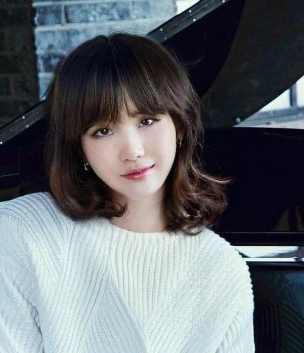 Theo trào lưu hoán đổi giới tính, cùng chiêm ngưỡng BTS phiên bản nữ cực xinh gái dưới bàn tay chỉnh ảnh của fan Ảnh 17