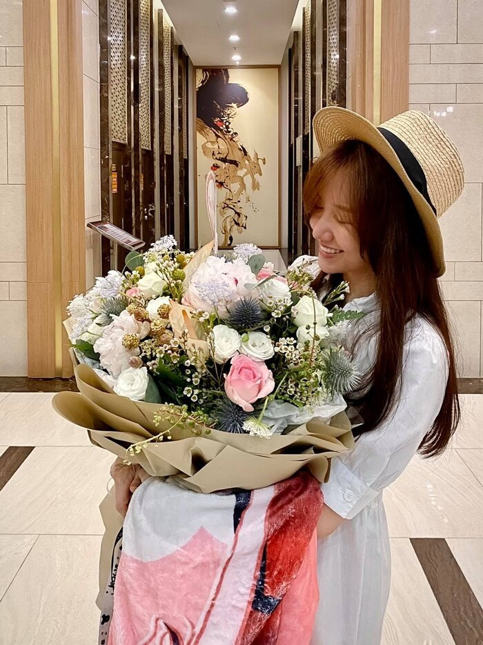 Hari Won được biết đến như là một trong những cô vợ được chồng chiều chuộng nhất showboz Việt