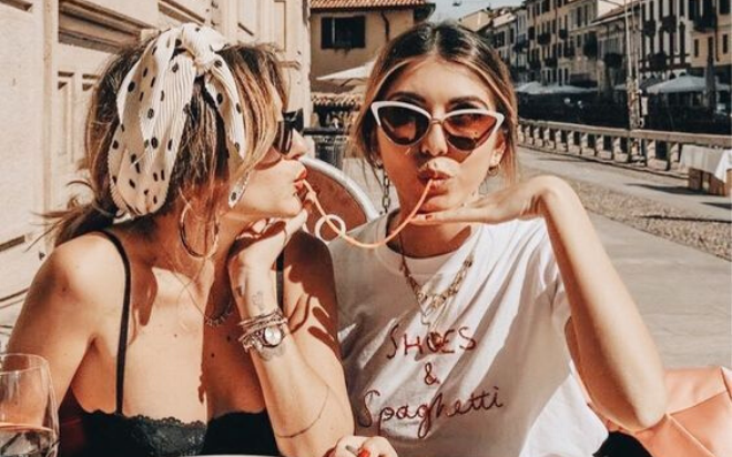 6 bước đơn giản giúp tẩy sạch tận gốc mụn cám ở lưng cho nàng mặc sexy ngày hè Ảnh 2